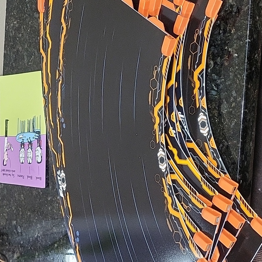 ANKI Overdrive Fast and Furious Racetrack - Picture 4 of 8